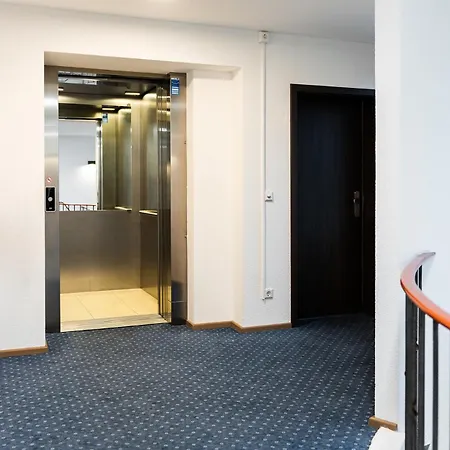 Vier Jahreszeiten An Der Therme & Kliniken Naehe Freiburg & Schwarzwald Ideal Fuer Wellness Kur & Business Ausfluege 24h Check In- Wlan & Parken Gratis