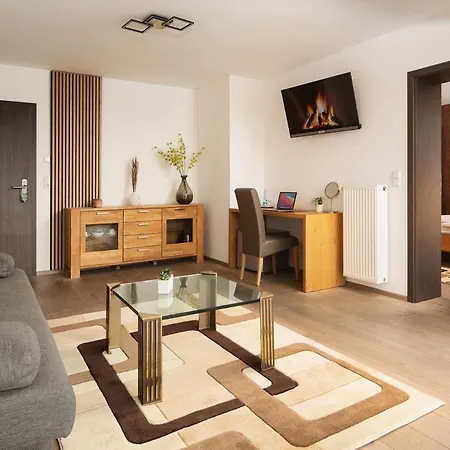 Vier Jahreszeiten An Der Therme & Kliniken Naehe Freiburg & Schwarzwald Ideal Fuer Wellness Kur & Business Ausfluege 24h Check In- Wlan & Parken Gratis 3*