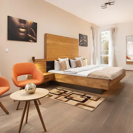 Vier Jahreszeiten An Der Therme & Kliniken Naehe Freiburg & Schwarzwald Ideal Fuer Wellness Kur & Business Ausfluege 24h Check In- Wlan & Parken Gratis فندق