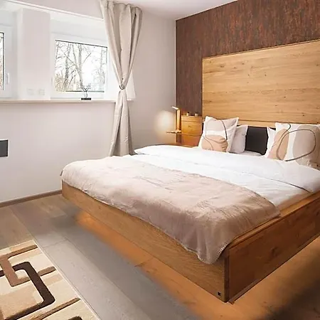 Vier Jahreszeiten An Der Therme & Kliniken Naehe Freiburg & Schwarzwald Ideal Fuer Wellness Kur & Business Ausfluege 24h Check In- Wlan & Parken Gratis باد كروزنغن