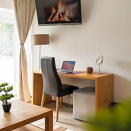 Vier Jahreszeiten An Der Therme & Kliniken Naehe Freiburg & Schwarzwald Ideal Fuer Wellness Kur & Business Ausfluege 24h Check In- Wlan & Parken Gratis 3* Bad Krozingen