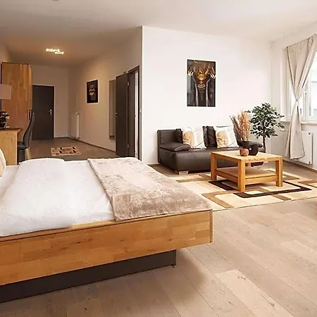 Vier Jahreszeiten An Der Therme & Kliniken Naehe Freiburg & Schwarzwald Ideal Fuer Wellness Kur & Business Ausfluege 24h Check In- Wlan & Parken Gratis Hotel